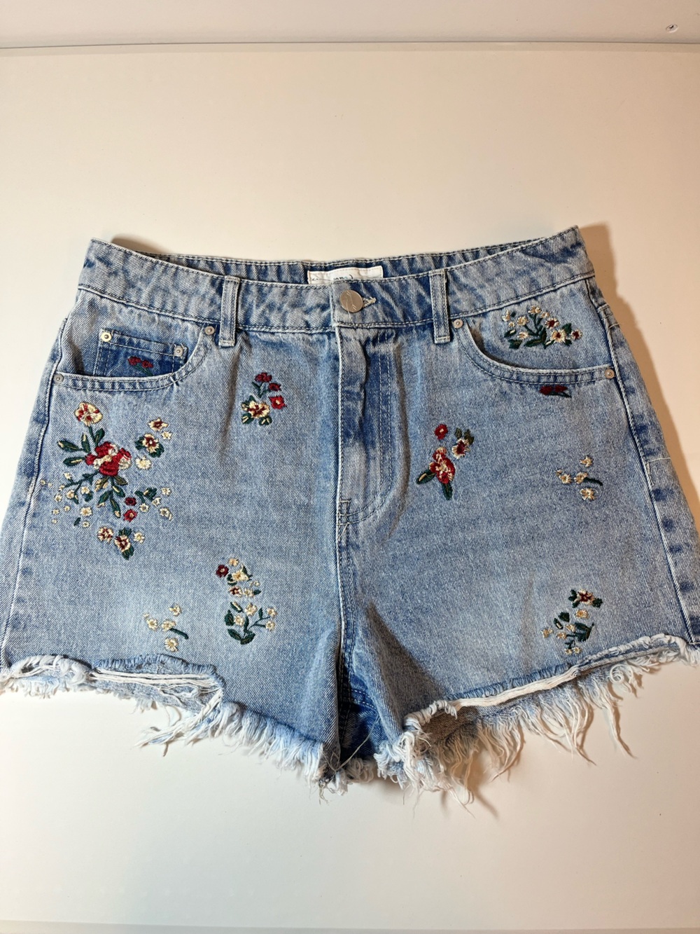 Banjara Floral Embroidered Denim Cutoff Shorts Size 11/29